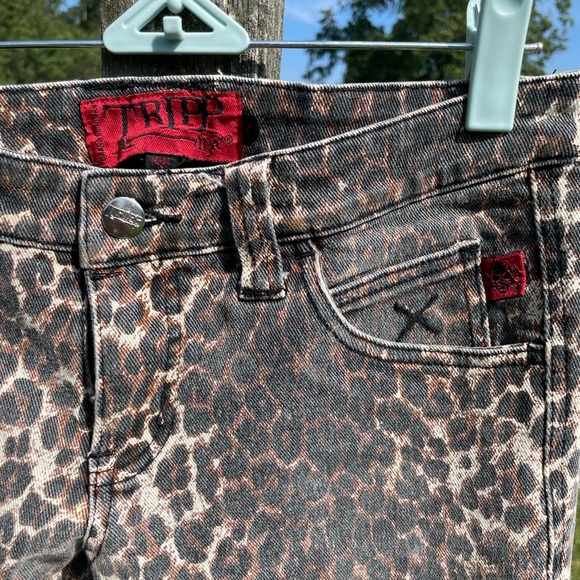 Leopard Print Tripp Nyc Jeans size 7 - Picture 3 of 5